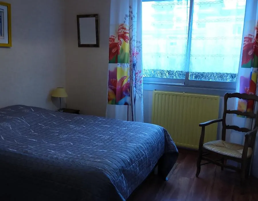 Chambre d'hôtes dans Résidence-1